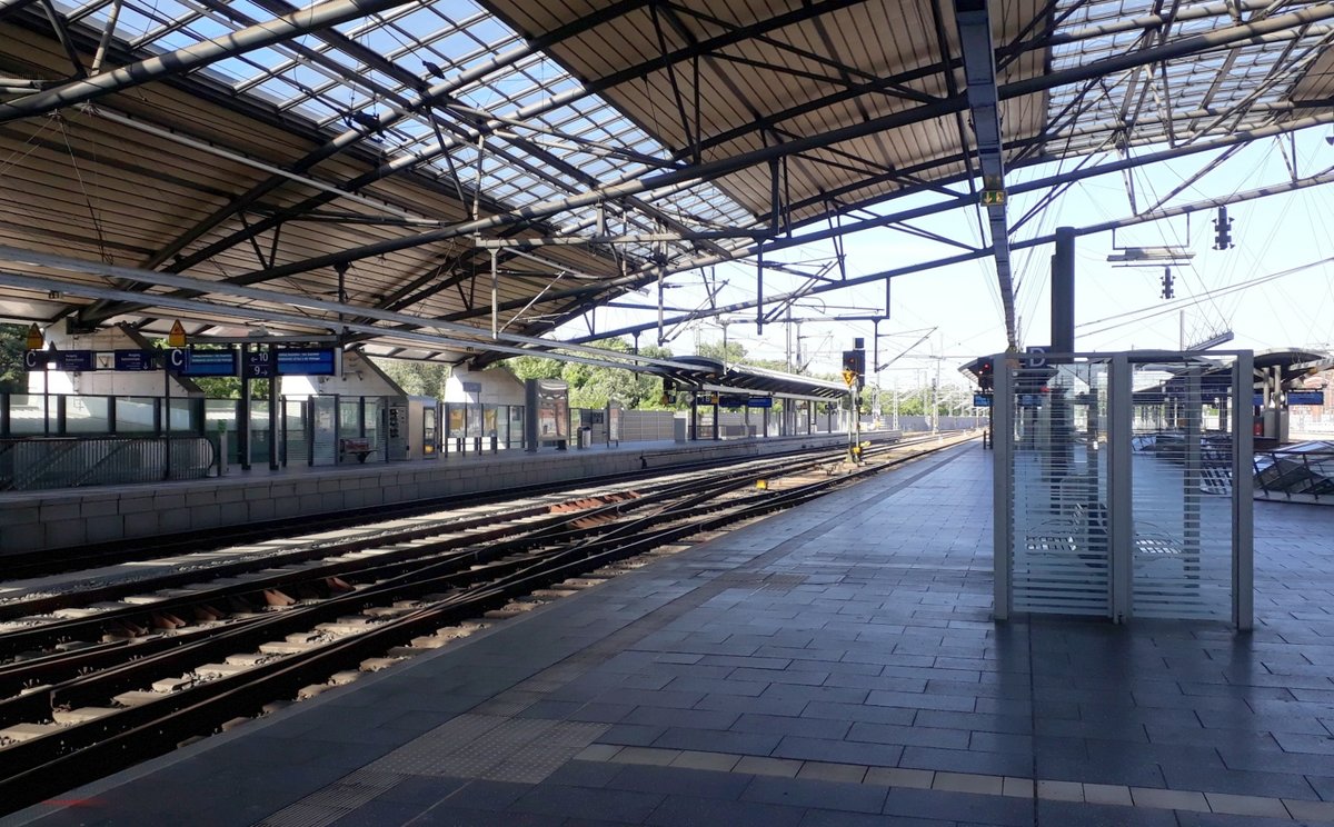 Kein Mensch & kein Zug - der vollgesperrte Erfurt Hauptbahnhof am 23.06.2019. Grund fr die Sperrung waren Arbeiten an der Leit- und Sicherungstechnik. 