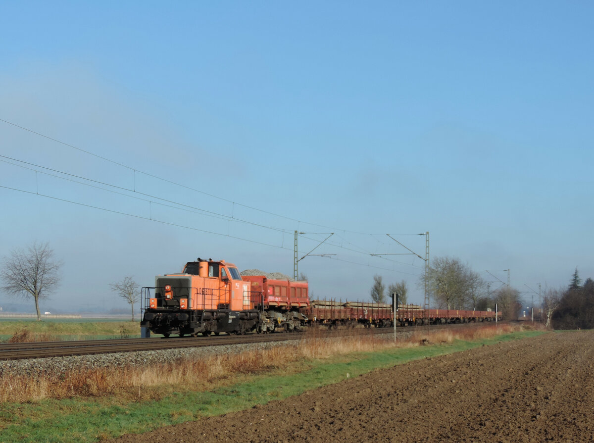 Kenzingen - 26. Februar 2022 : 214 028 mit einem Bauzug unterwegs in Richtung Süden.