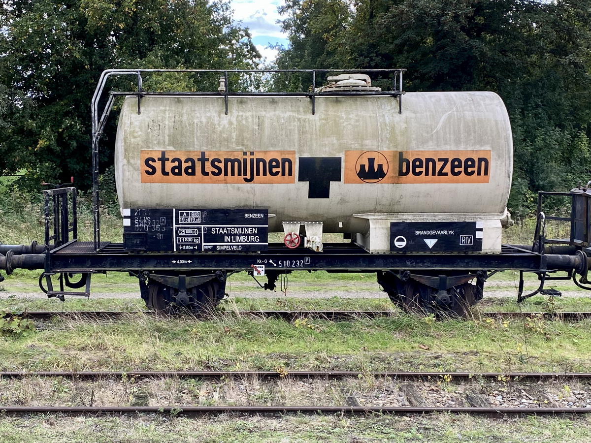 Kesselwagen für Benzin im Bahnhof Simpelveld (Limburg, Niederlande) am 11. Oktober 2020.