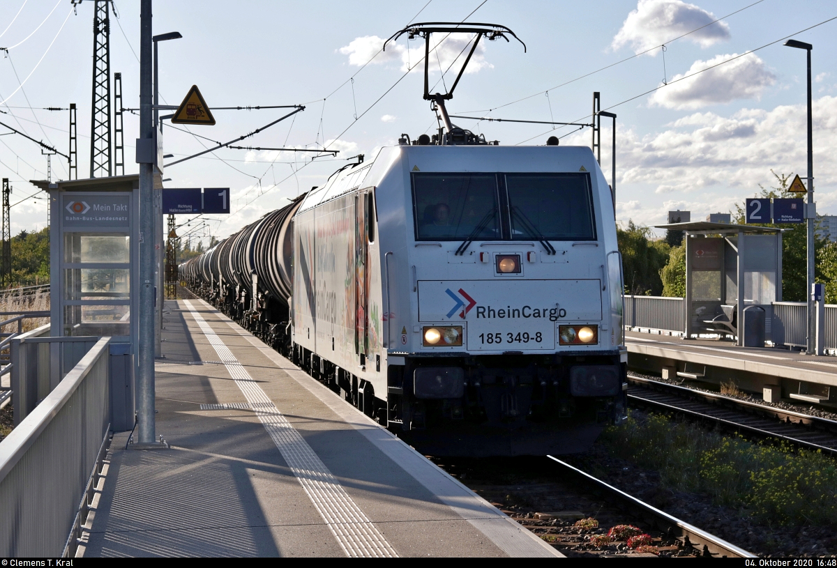 Kesselzug mit 185 349-8  Wenn wir groß sind, werden wir Lokführer/in  durchfährt den Hp Halle Rosengarten auf Gleis 1 Richtung Bft Halle Gbf Süd.
Viele Grüße zurück an den Tf!
Aufgenommen im Gegenlicht.

🧰 DB Cargo
🚩 Bahnstrecke Halle–Hann. Münden (KBS 590)
🕓 4.10.2020 | 16:48 Uhr