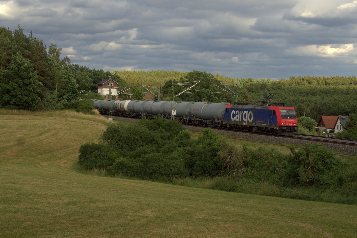 Kesselzug mit SBB Cargo 482 044-5 in Jocketa in Richtung Hof. Aufgenommen am 08.07.2015