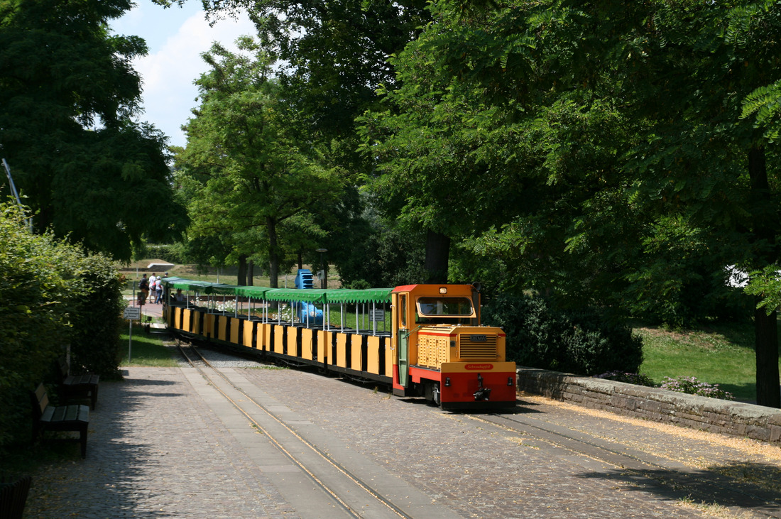 Killesbergbahn; Lok  Schwoabapfeil  // Stuttgart ( Bahnhof Killesberg ) // 19. Juli 2013
