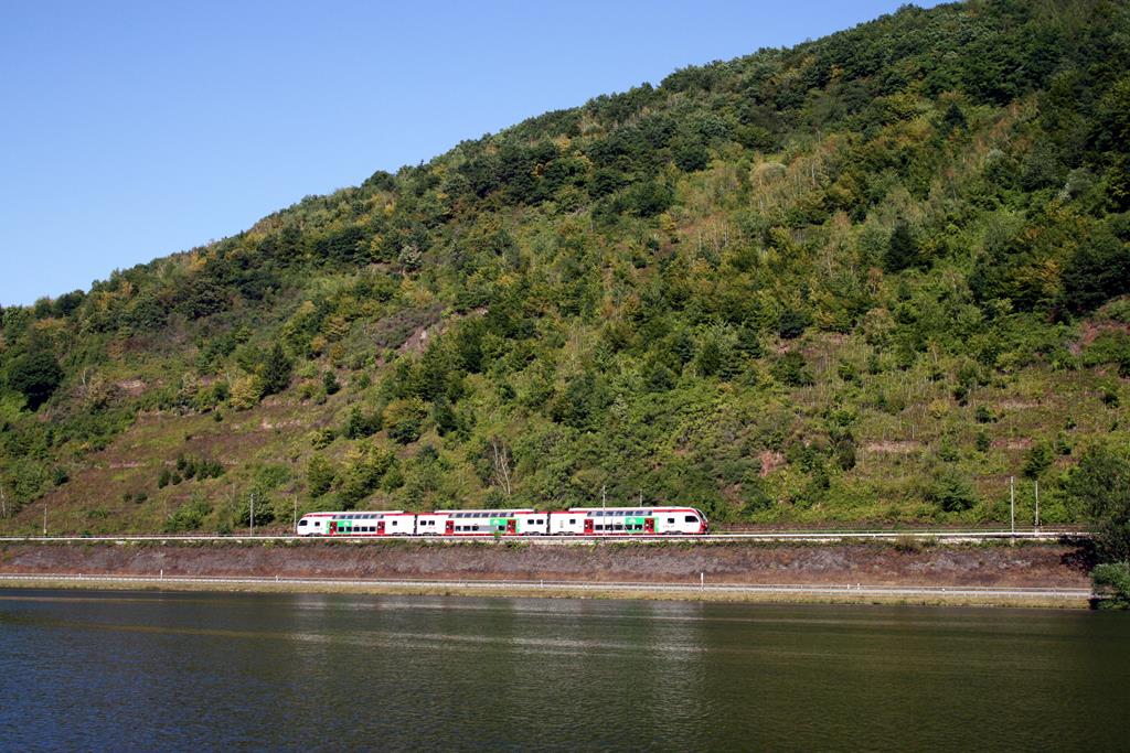 KISS der CFL auf dem Weg nach Koblenz, aufgenommen zwischen Bullay und Neef am 05.08.2020.