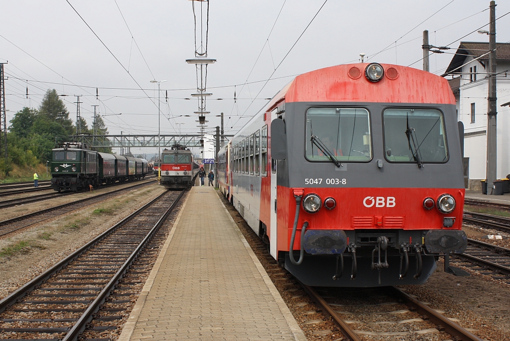 Kleine Triebfahrzeugparade im Bf. Sigmundsherberg am 24.August 2013: 1040.01, 1144 256-5, 1144 274-x und 5047 003-8 (v.L.n.R).