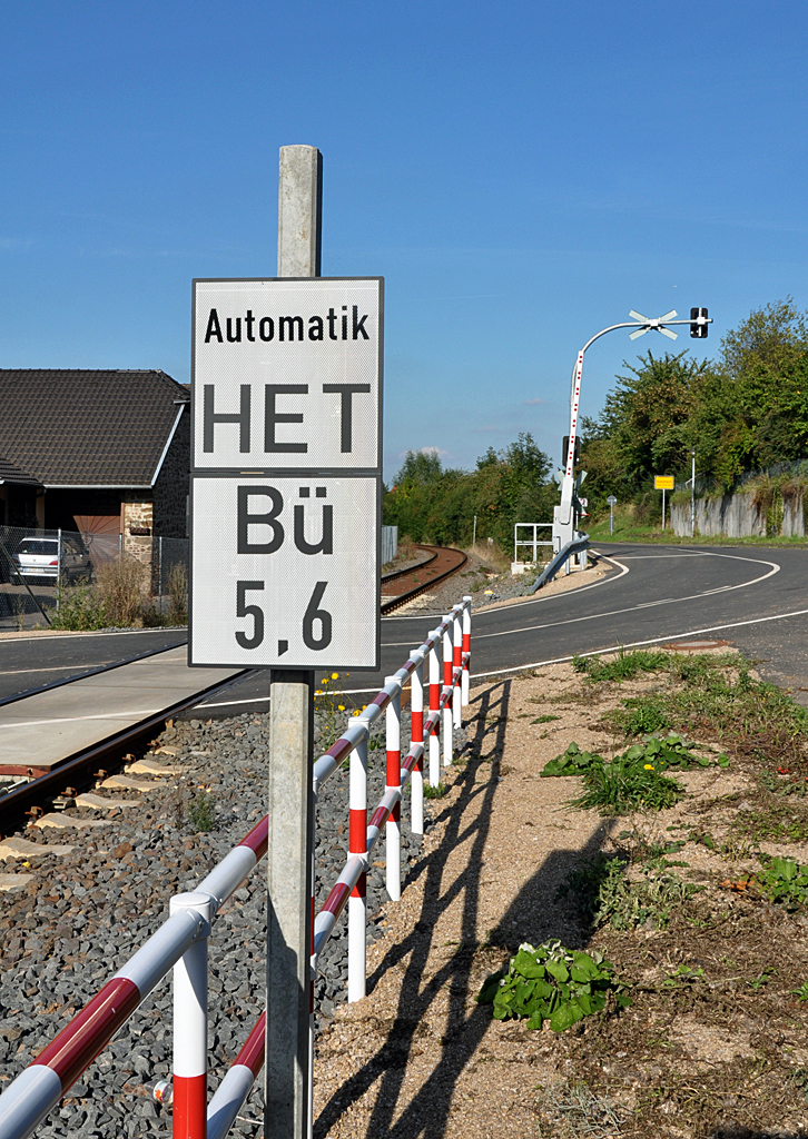 Kleiner Bahnbergang in Eu-Stotzheim - 27.09.2013