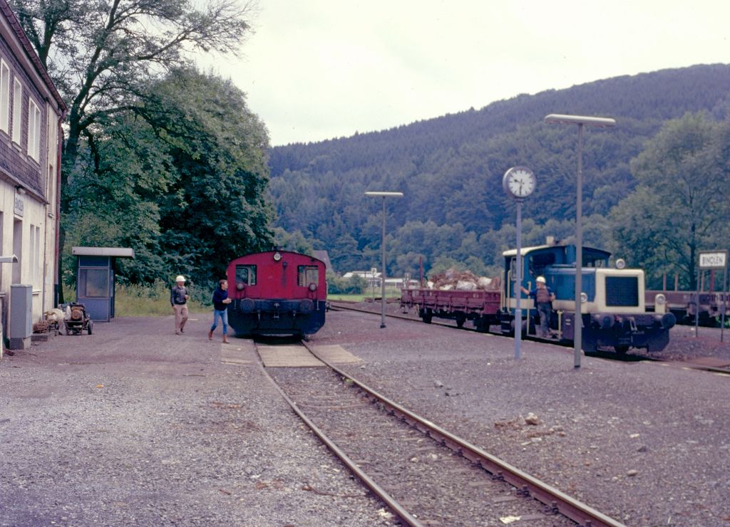 Kleinloktreffen in Binolen im Juli 1985. Es fanden Bauarbeiten in einem nahen Felseinschnitt statt.