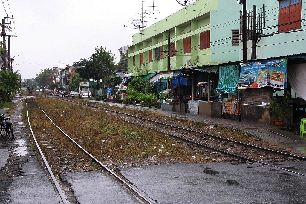 Klong Ton Sai Station, Blickrichtung Mahachai, am 10.Jänner 2018.