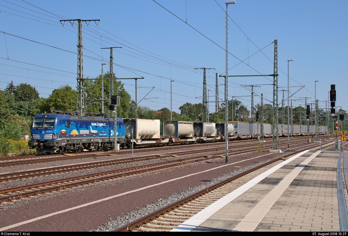 KLV-Zug mit 383 006-4  www.1vagon.cz  (Siemens Vectron) der ČD Cargo, a.s. durchfährt Magdeburg Hbf in südlicher Richtung.
[7.8.2018 | 10:37 Uhr]