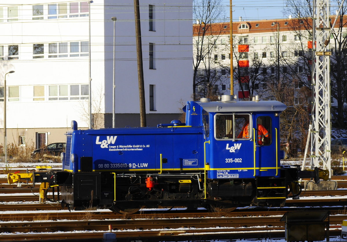 Köf III Nr. 98 80 3 335 013-9 von L&W in Berlin-Lichtenberg, 4.1.17.