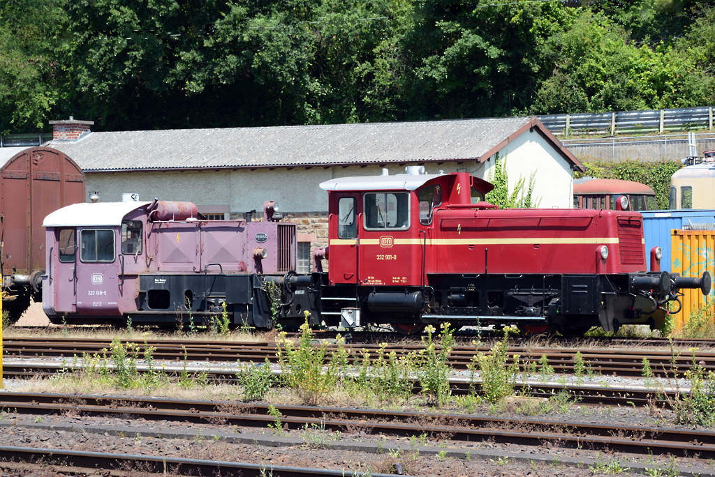 Köf`s 332 901-8 und 323 149-5 in Linz/Rhein - 03.07.2014