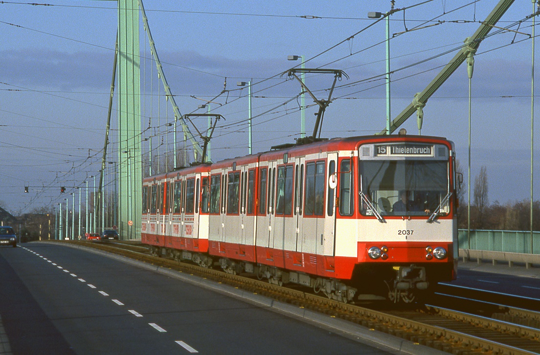 Köln 2037 + 2043, Mülheimer Brücke, 05.12.1992.