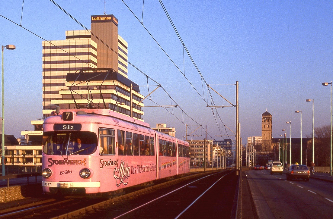 Köln 3877, DeutzerBrücke, 15.12.1992.
