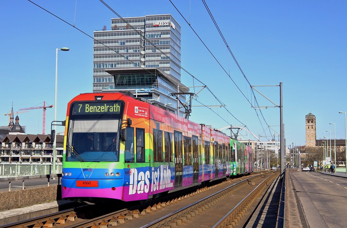 Köln 4560 + 4536, Deutzer Brücke, 03.04.2023.