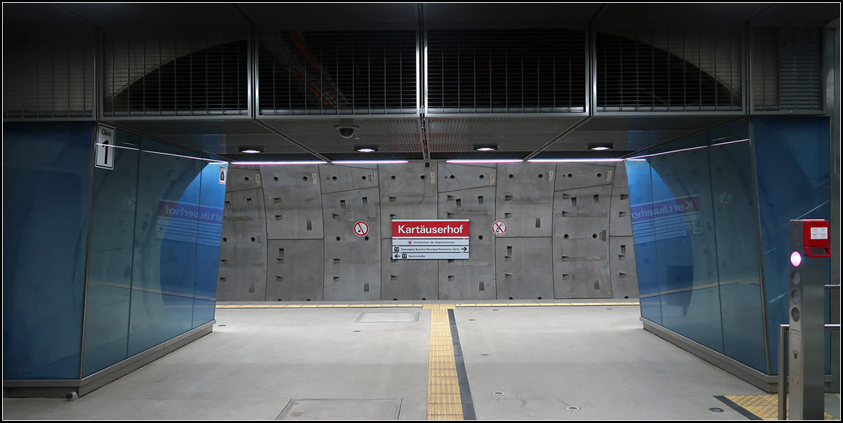 Köln: Nord-Süd-Stadtbahn -

Station Karthäuserhof: Einer der drei Durchbrüchen zwischen den beiden Bahnsteigröhren. Zu den Durchgängen an den Bahnsteigenden führen die Treppenanlagen und zum mittleren der Aufzug.
Stephan Schmitz Architekten + Städteplaner, Köln

18.08.2018 (M)