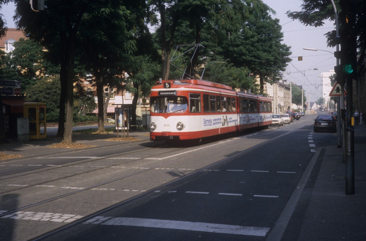 Kln SL 5 (DWAG-GT8 3703) Takuplatz am 31. Juli 1992.
