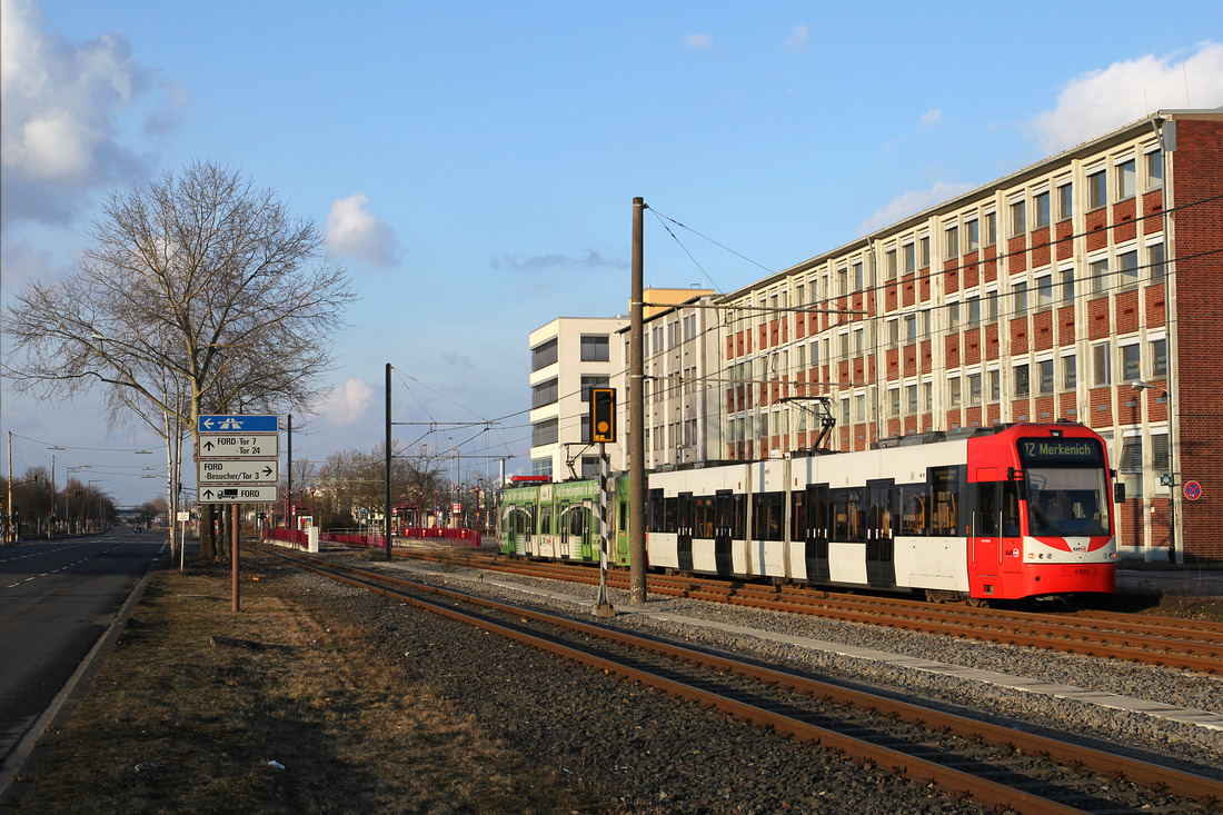 Kölner Verkehrs-Betriebe 4503 // Köln-Niehl // 22. Februar 2015