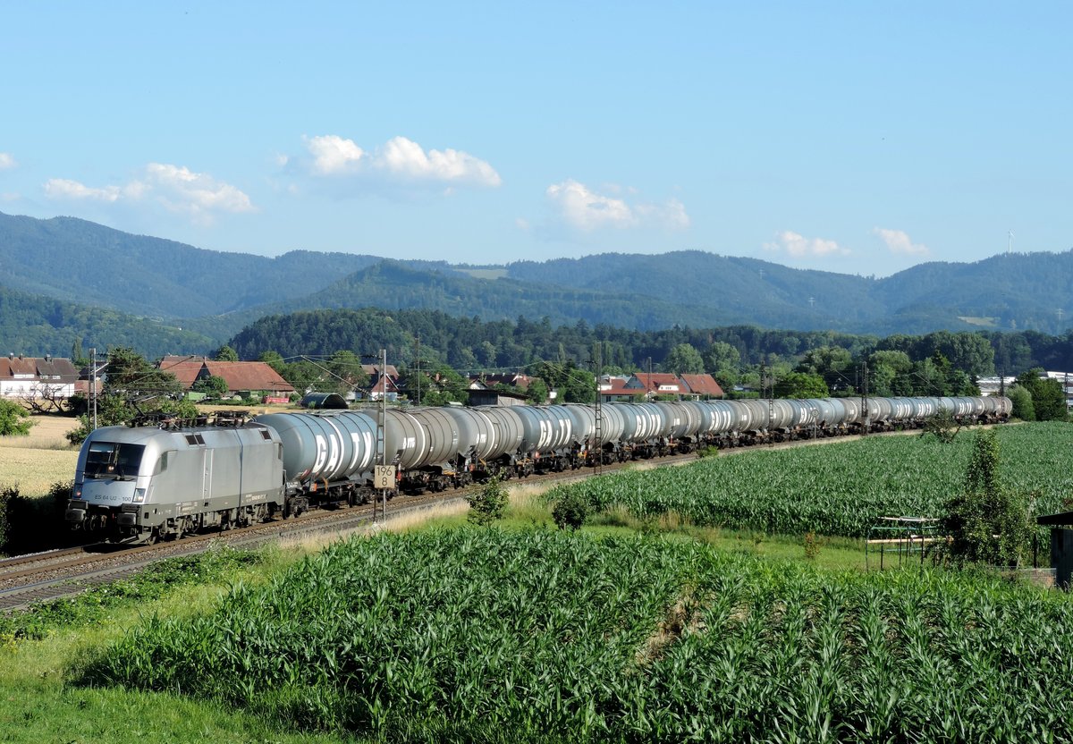 Kollmarsreute - 25. Juni 2020 : WRS Tauri 182 600 mit einem Kesselzug.