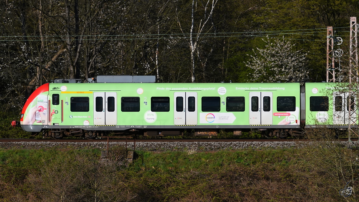 Kopf des Elektrotriebzuges 422 056-2, welcher Ende April 2021 in Witten-Bommern unterwegs war.
