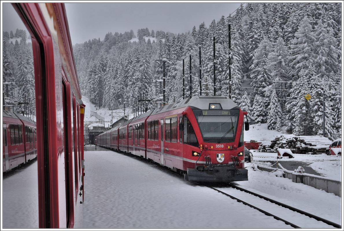 Kreuzung mit RE1128/GEX903 mit Abe 8/12 3510 in Preda. (27.04.2017)