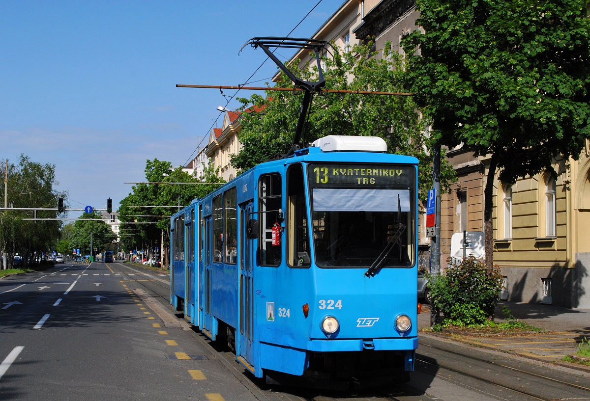 KT4YU 324 als Linie 13 zum Kvaternikov trg in der ul. Kneza Branimira. (27.04.2025)