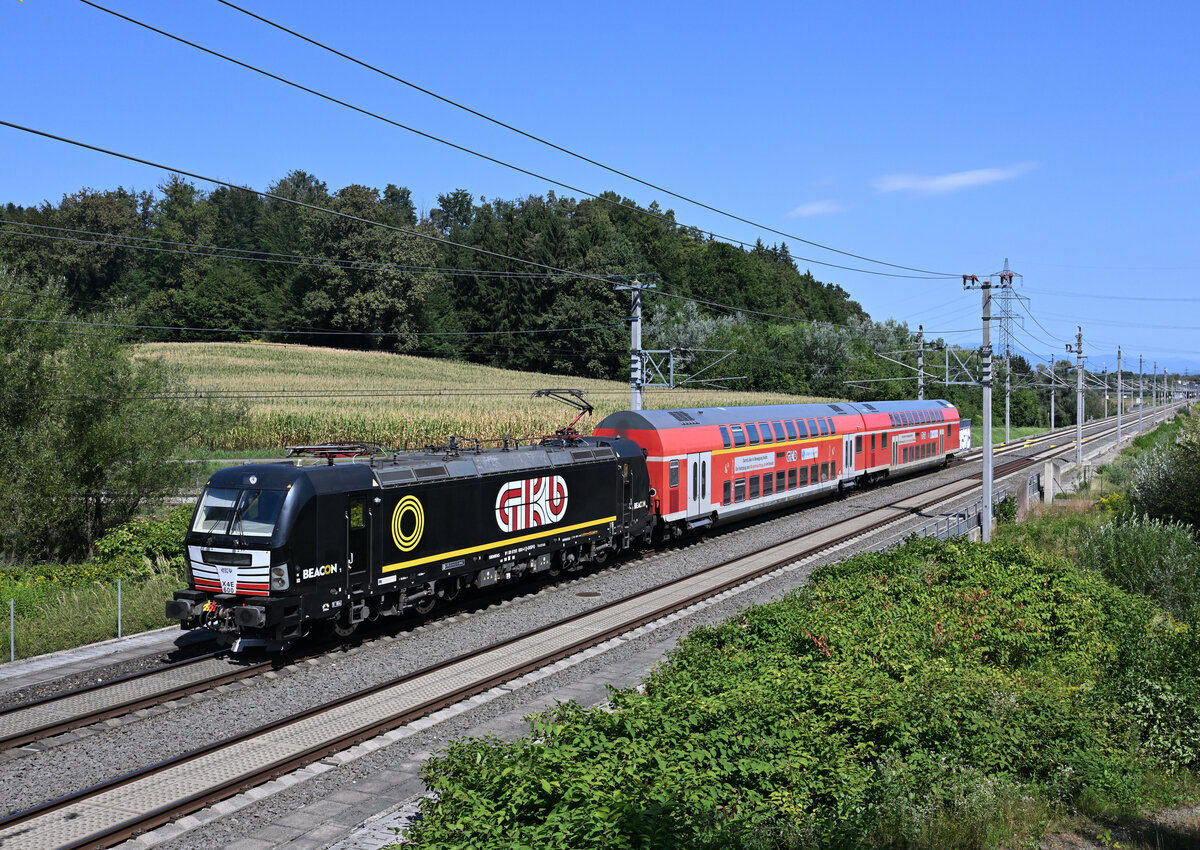 K�rzlich wurde die 193 600 von ihrer aktuellen Mieterin der Graz-K�flacher Bahn und Busbetrieb GmbH mit Pickerln versehen. Hier zu sehen auf der Koralmbahn mit einem aus DB-Doppelstockwagen gebildeten S 6 Zug von Graz Hauptbahnhof nach Wies-Eibiswald kurz vor der Einfahrt in den Hengsbergtunnel.