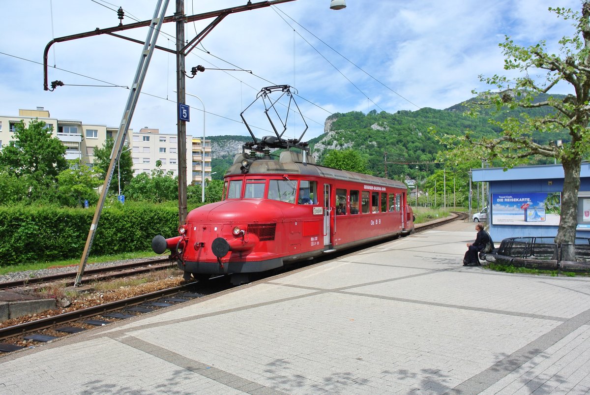 Kulturtag Thal 2016; Pendelfahrten mit dem roten Pfeil RBe 2/4 202 zwischen Balsthal und Oensingen: Oensingen, 22.05.2016.