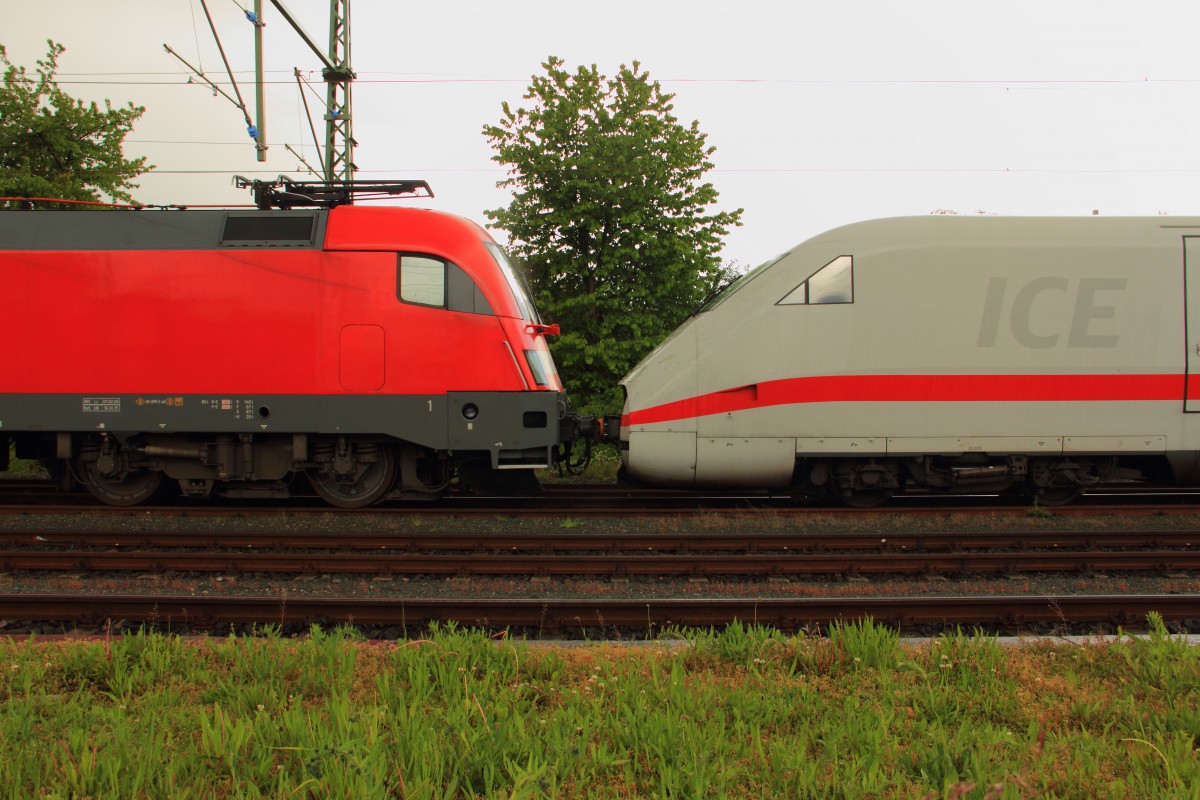 Kupplung zwischen 182 506-6 und 808 035-0 in Hochstadt/ Marktzeuln am 13.05.2014.