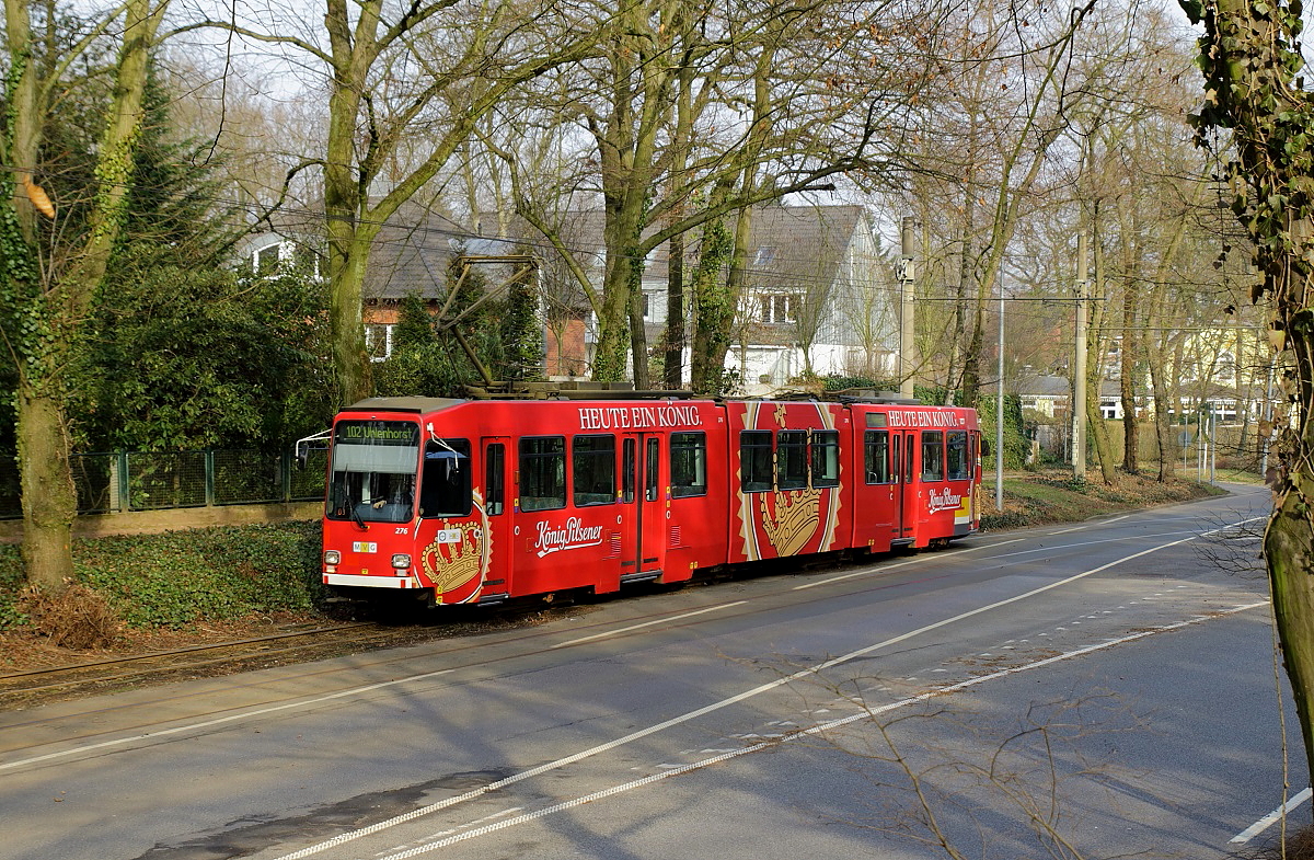 Kurz nach Verlassen der Haltestelle Waldschlößchen wurde Tw 276 am 09.03.2015 aufgenommen