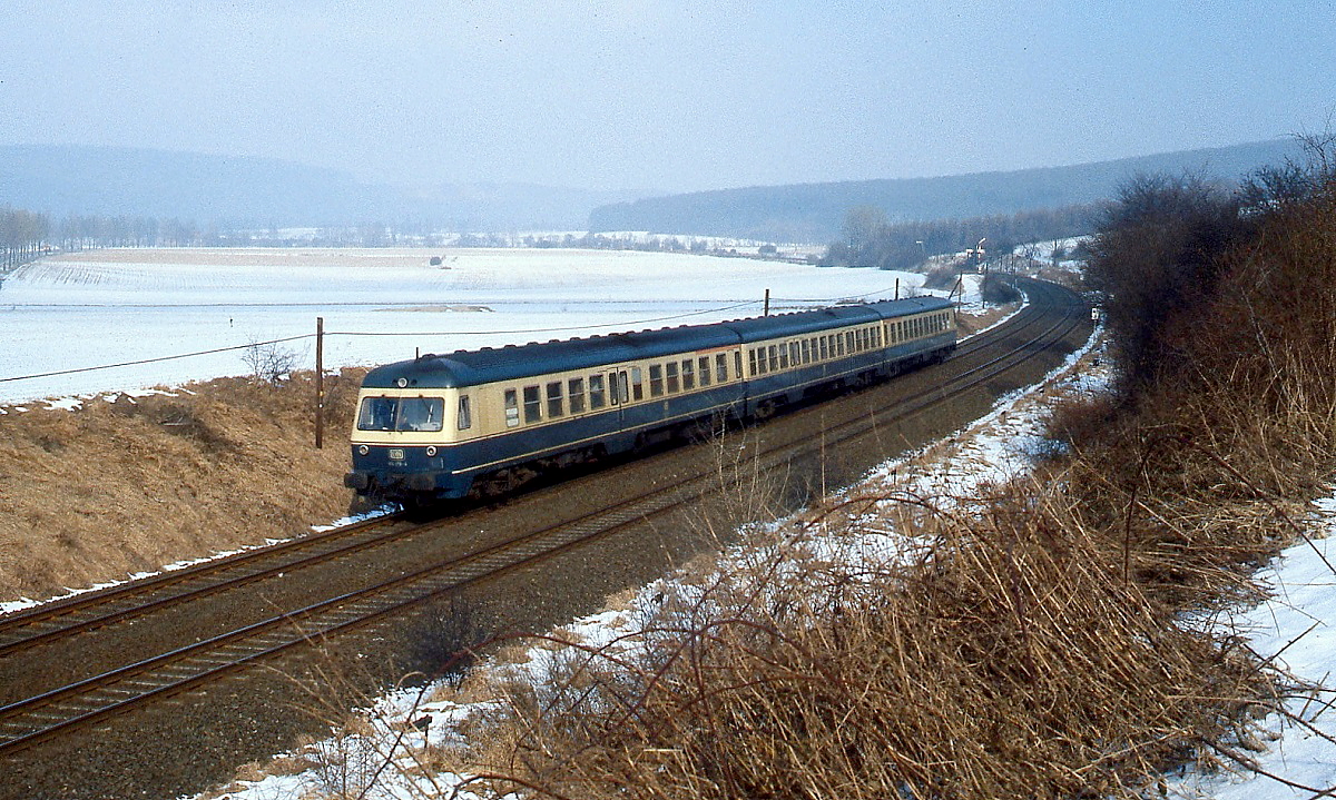 Kurz vor Seesen wurde dieser 614 im Februar 1985 im verschneiten Harzvorland abgelichtet