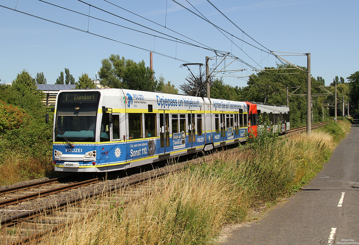 KVB 4090  Polizei  als Linie 7 bei Porz Zündorf am 23.07.2019