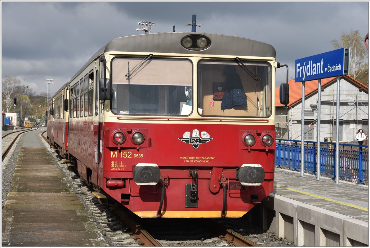 KZC Extrazug rund ums Riesengebirge in Liberec. 810 535-5 29420-9 Baafx 810 517-3 in Frýdlant v Čechách (08.04.2017)