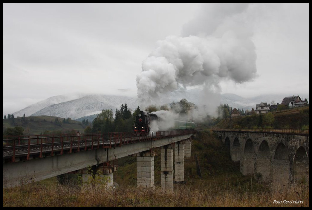 L 3535 am 14.10.2016 auf der Brücke bei Vorochta in Richtung Rachiv.