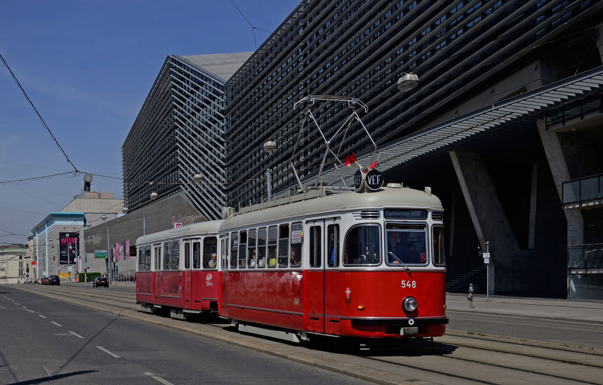 L 548 mit c4 1344 als Zubringerverkehr zum Tramwaytag 2015 in die HW am Rennweg, 25.04.2015