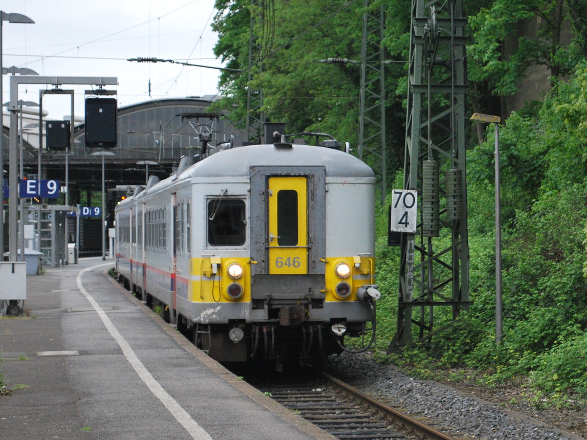 L-Zug der SNCB verlässt Aachen Hbf in Richtung Spa-Géronstère (B) am 14. Mai 2014.