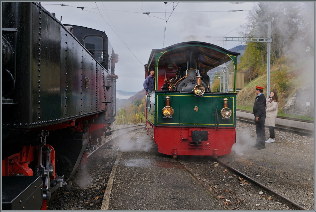  La DER 2021 du Blonay-Chamby  - Interessanterweise wurde am letzten Wochenende der Saison der Fahrplan so gestaltet, dass die (meisten) Züge von Chaulin nach Blonay auch via Chamby fuhren, was in Chamby zu zahlreichen Kreuzungen führte. So wartet hier die links angeschnitten zu sehende G 2x 2/2 105 auf die Abfahrt nach Blonay, während die G 2/2 N° 4  Rimini  von Blonay kommend Chamby erreicht.

30. Oktober 2021