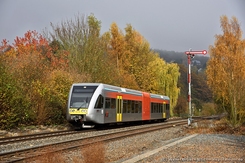 Lahntalbahn Herbst am 03.11.2015, hier in Stockhausen.