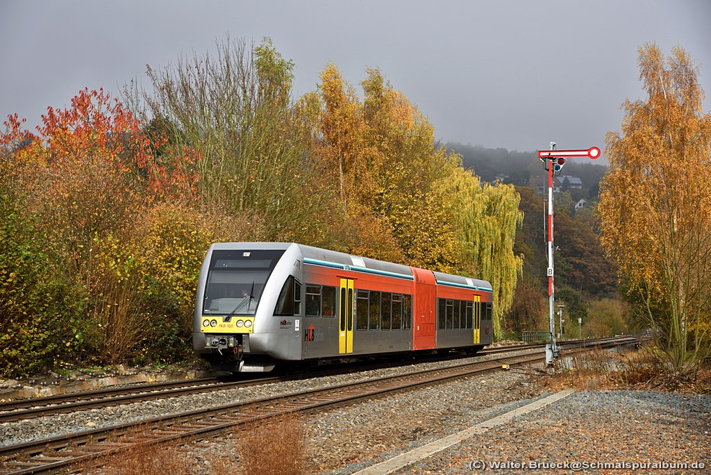 Lahntalbahn Herbst am 03.11.2015, hier in Stockhausen.