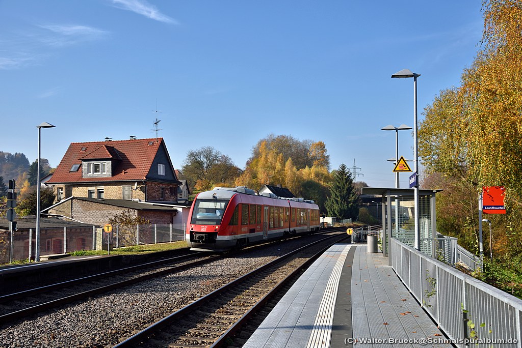 Lahntalbahn Herbst am 05.11.2015, hier der RE 648 202 in Leun Lahnbahnhof
