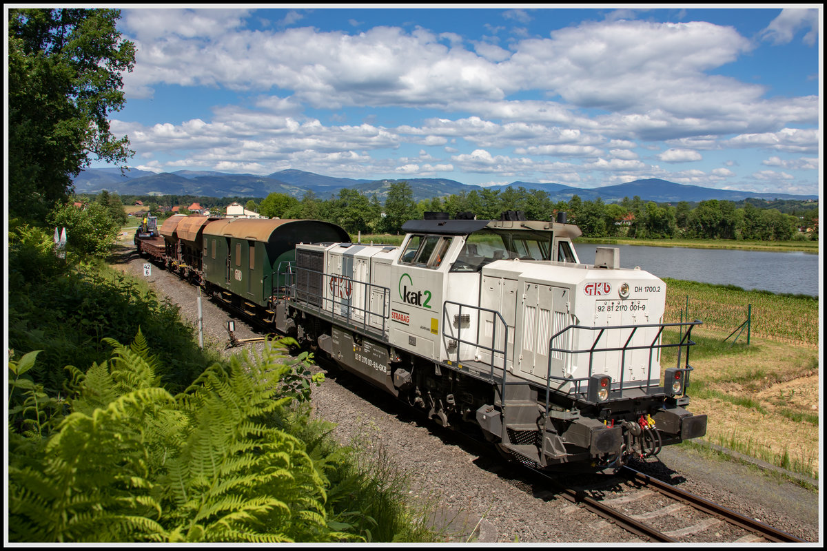 Lange nicht erblickt ,.... 

DH 1700.2 im Bahnhof Bergla am 27.05.2020