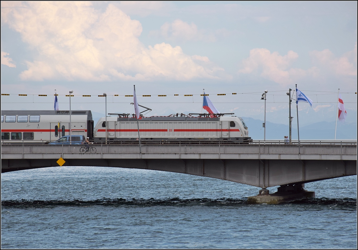 Langsam wird es ernst(er). 147 557 mit ihrem IC2 CH wagt sich im Regelbetrieb fast schon in die Schweiz. Konstanz, Juni 2019.