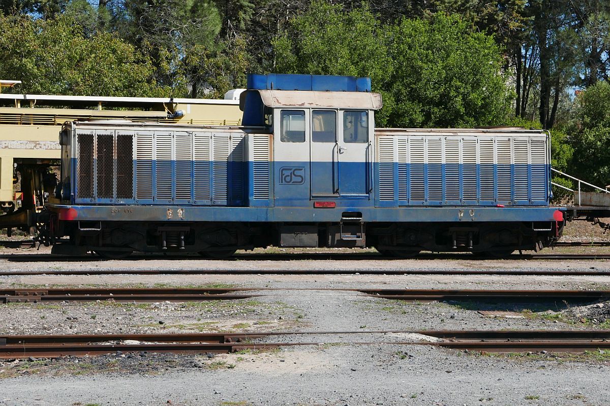 LDe 616 der FdS ('Ferrovie della Sardegna', italienische Schmalspur-Eisenbahngesellschaft auf Sardinien, die aktuell zum sardischen Verkehrsbetrieb 'arst' gehört) am 01.10.2019 in Mandas.