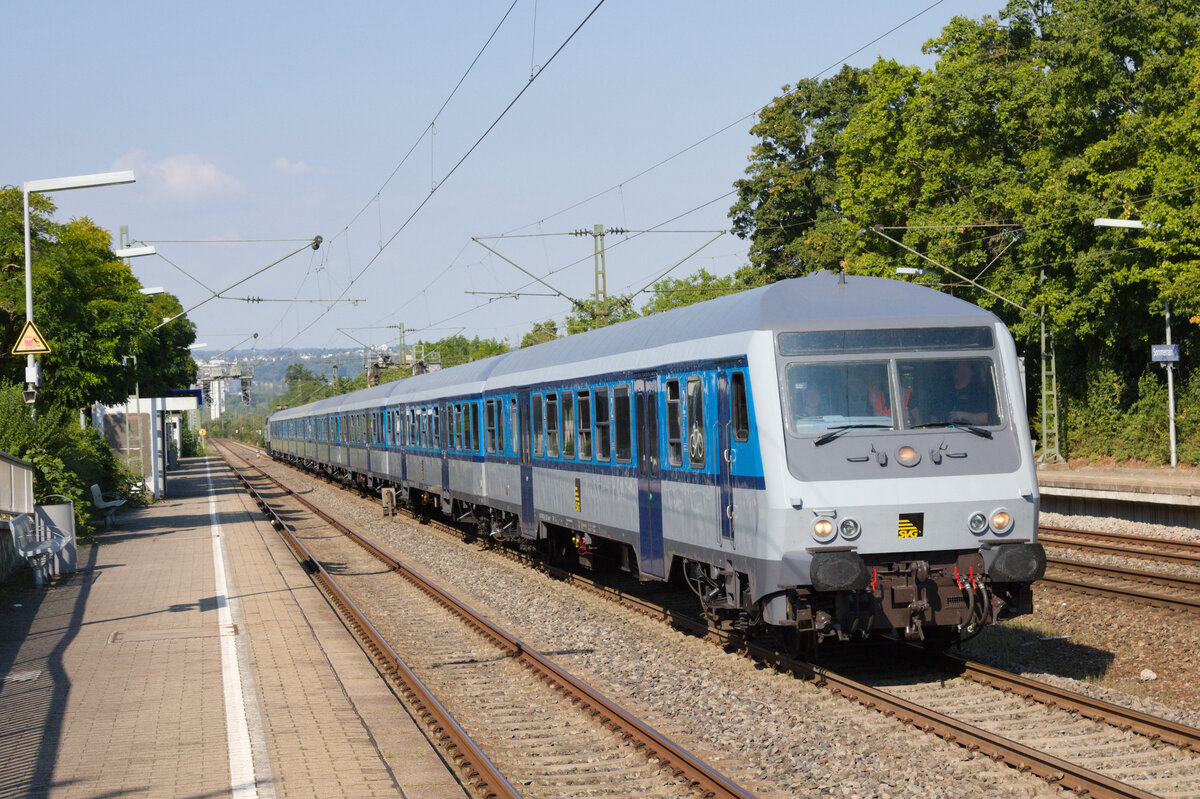 Leerparküberführung nach Aalen am 30.07.2022 in Stuttgart-Sommerrain. Die (Wittenberger) Steuerwagengeführte Garnitur wurde von 218 468 geschoben. 