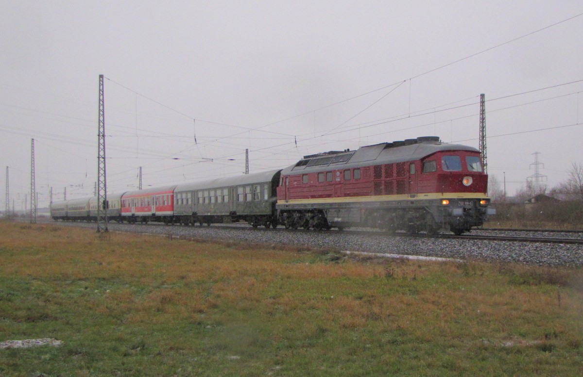 LEG 132 109-0 mit dem RE 16261  Harz-Express  von Erfurt Hbf nach Thale Hbf, am 28.11.2015 in Erfurt-Stotternheim.