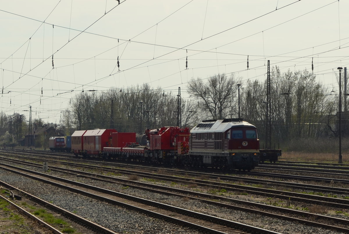 LEG 132 109-0/232 109-9 in Leipzig Schönefeld mit Netz Notfalltechnik Multi Tasker 1200 D_DB 99 80 9471 002-2 aus Leipzig Engelsdorf zur überführung nach Leipzig Plagwitz zum  19. Leipziger Eisenbahntag  31.03.2017