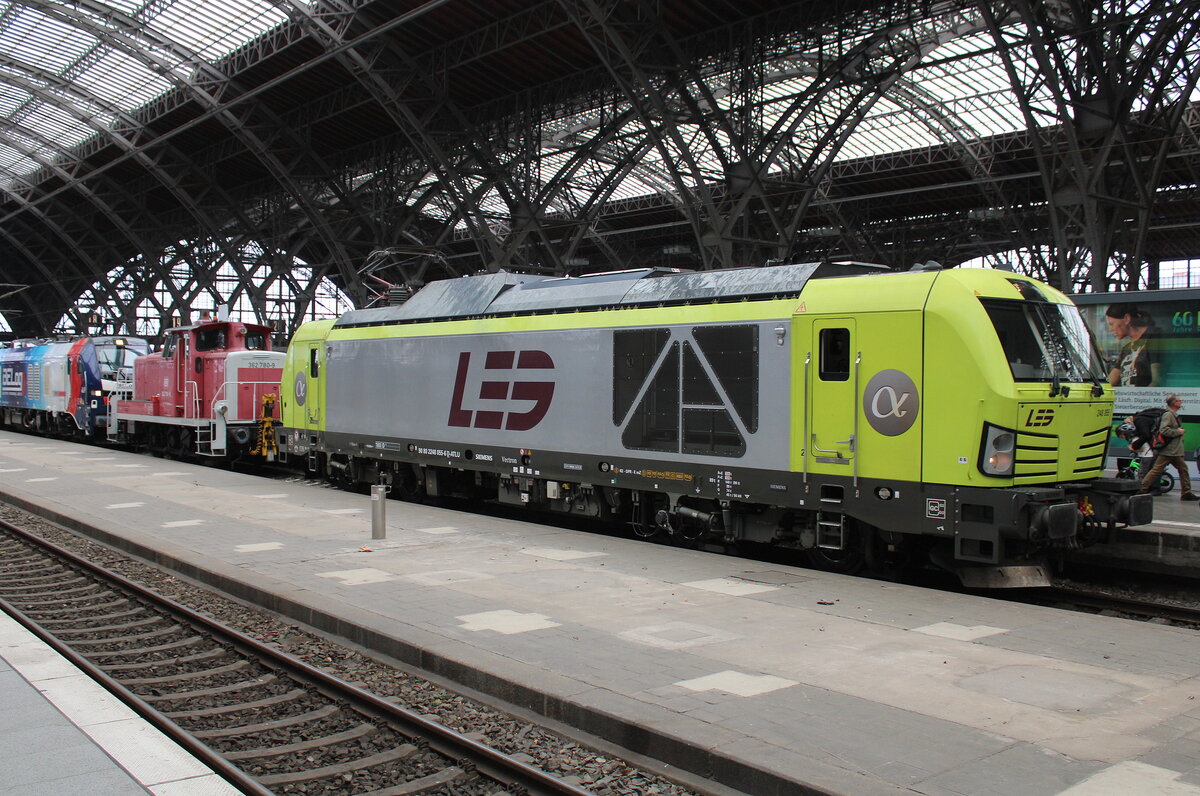 LEG 248 055 (90 80 2248 055-6 D-ATLU) und LEG 362 780-9, am 19.09.2026 beim Tag der Schiene in Leipzig Hbf.