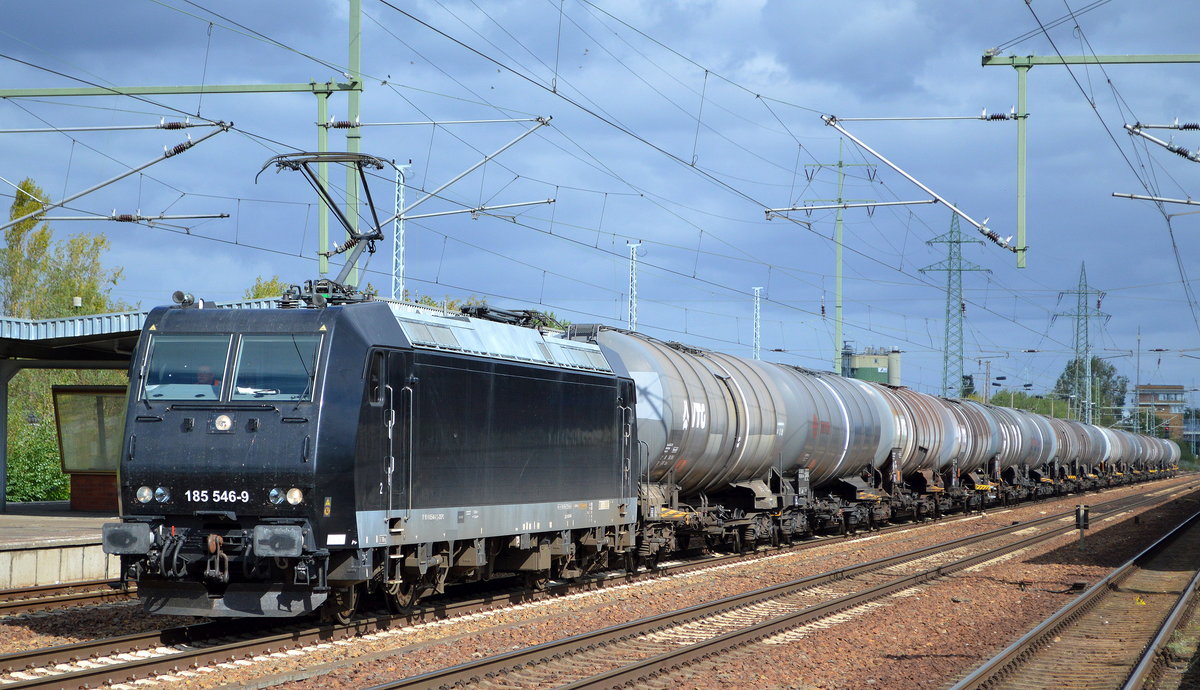 LEG - Leipziger Eisenbahnverkehrsgesellschaft mbH, Delitzsch [D] mit der MRCE Dispo  185 546-9 [NVR-Nummer: 91 80 6185 546-6 D-DISPO] und einem Kesselwagenzug (Ethanol) am 18.09.19 Durchfahrt Bahnhof Flughafen Berlin Schönefeld. 