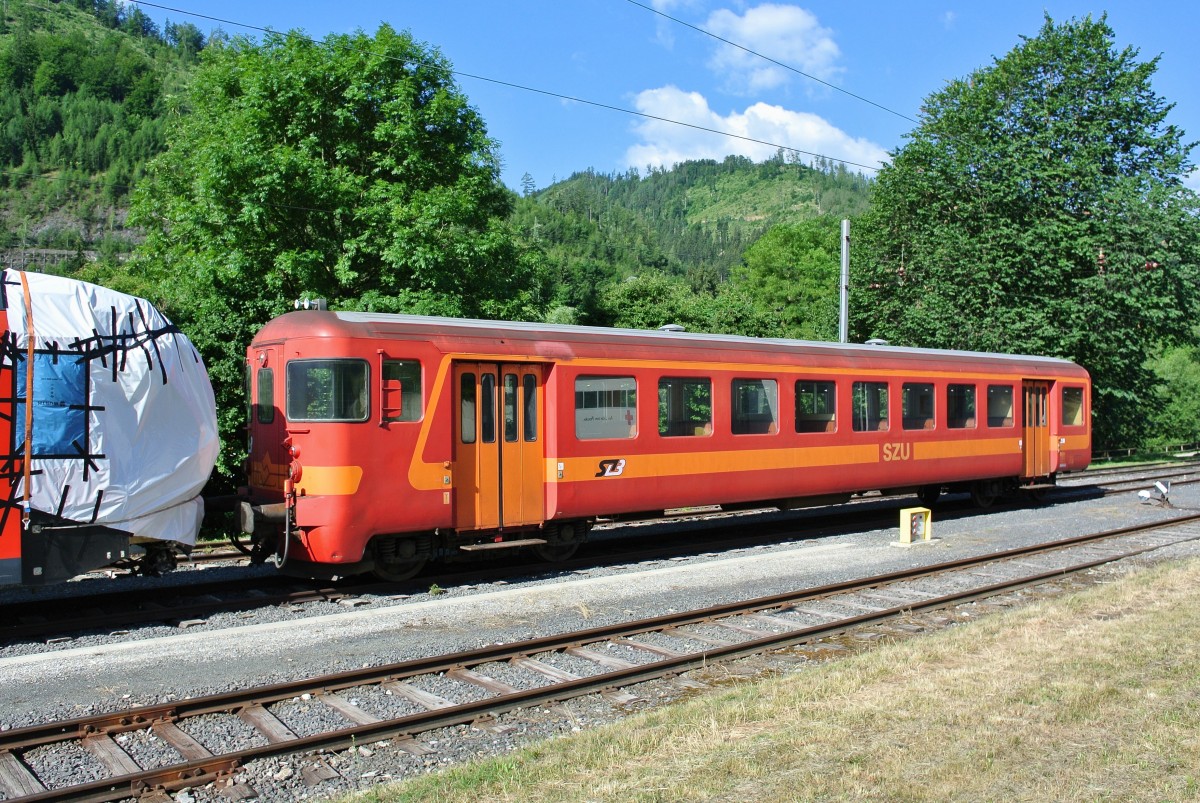 Leider war der zum ET 15 (STLB 94 81 4481 015-7, ex BDe 4/4 593 bzw. BDe 4/4 93) gehrende Bt 994 nicht im Einsatz und stand abgestellt in belbach, 10.07.2015.