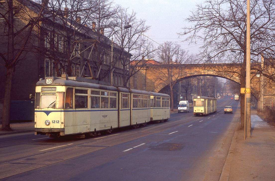 Leipzig 1212 + 921, Wahren, Georg Schumann Straße, 01.03.1991.