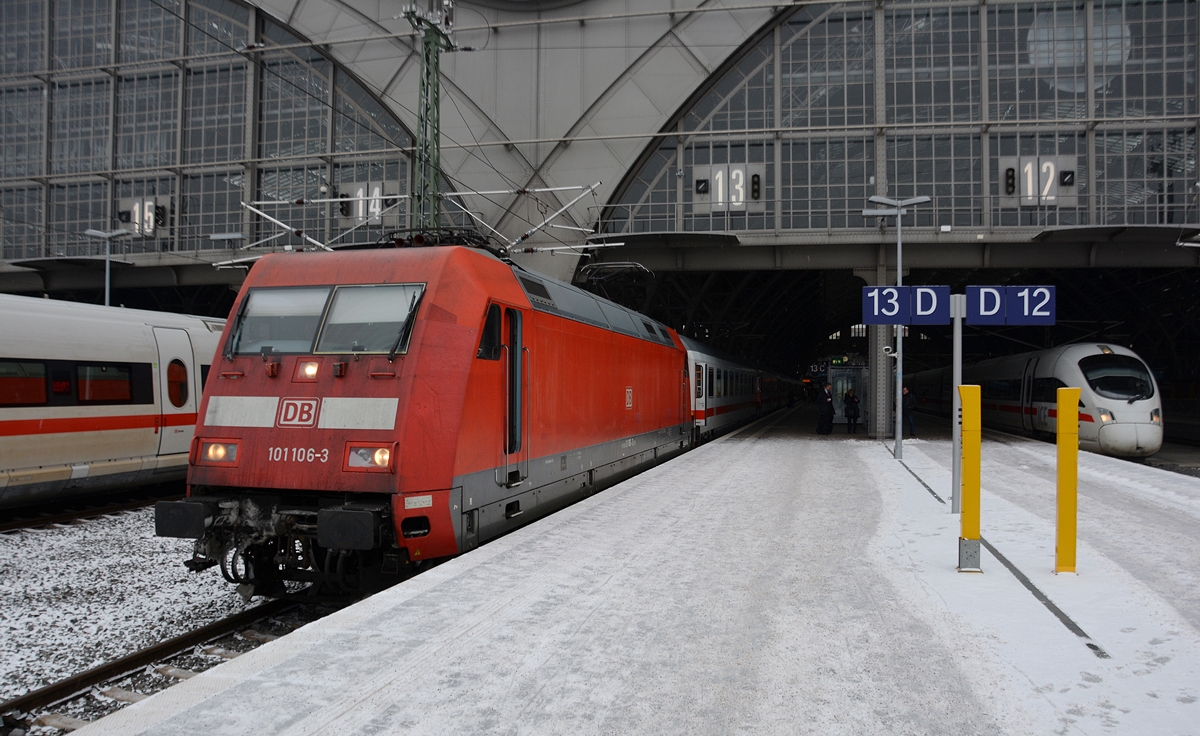 Leipzig Hauptbahnhof, 20.01.2016. BR 101 106-3 mit dem Zug IC 2048 nach Köln wartet auf Abfahrt.