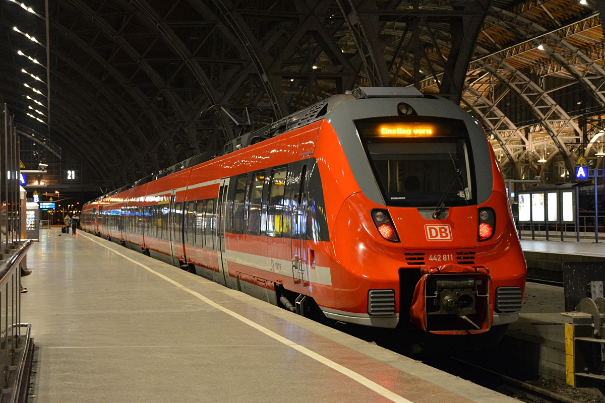Leipzig Hbf. BR 442 811 als RE 50 von Dresden Hbf. Die Aufnahme stammt vom 12.02.2018.